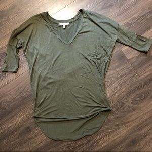 Express 3/4 sleeve v-neck top